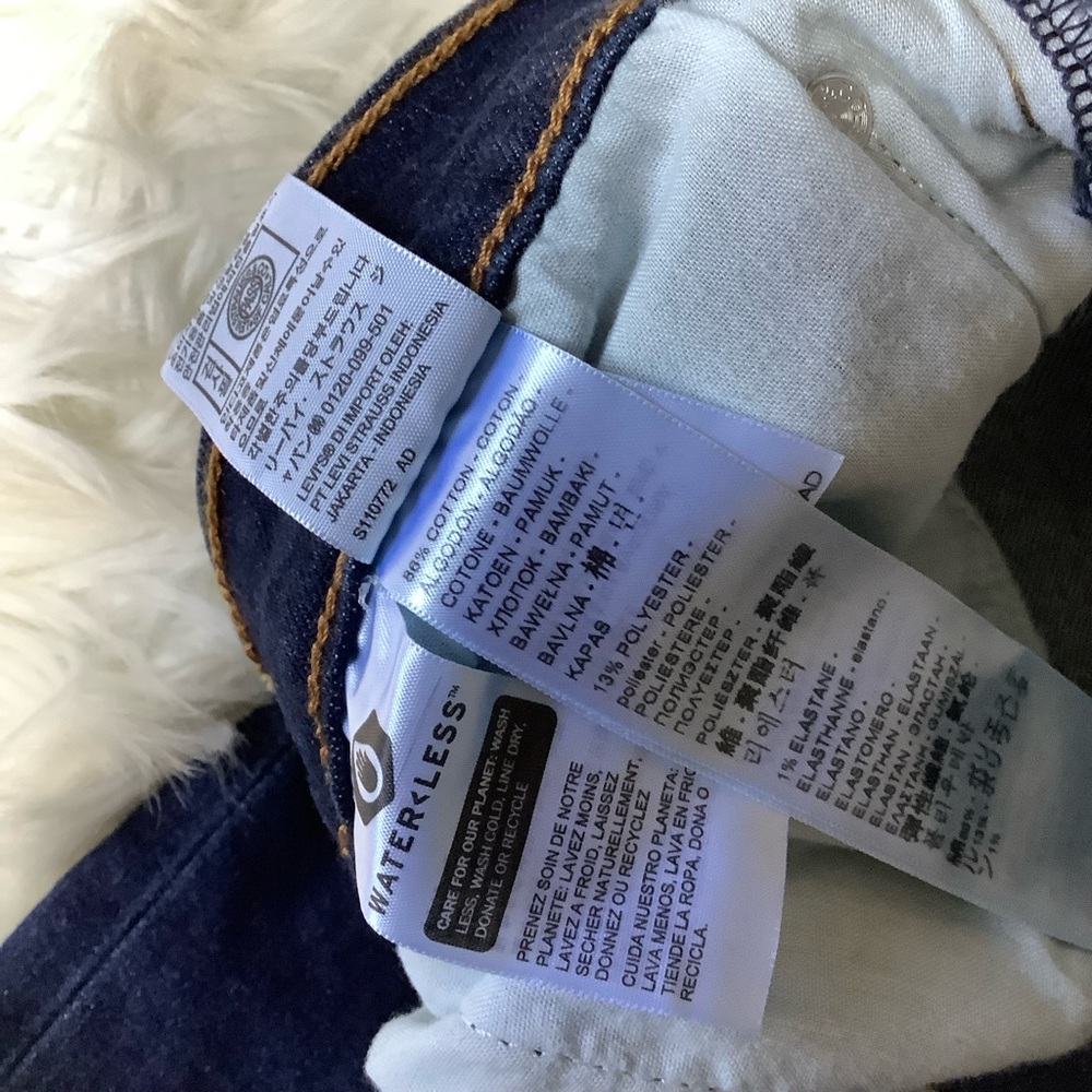 Levi's Women's Ribcage Straight Ankle Jeans Size 31 NWT Button Fly 27" Inseam - Picture 9 of 16